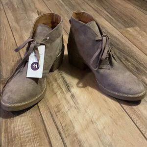 Lace up heeled booties